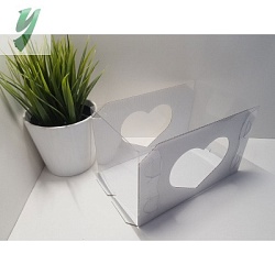 Коробка под половину рулета 20 см*12 см*12 см белая с сердечками